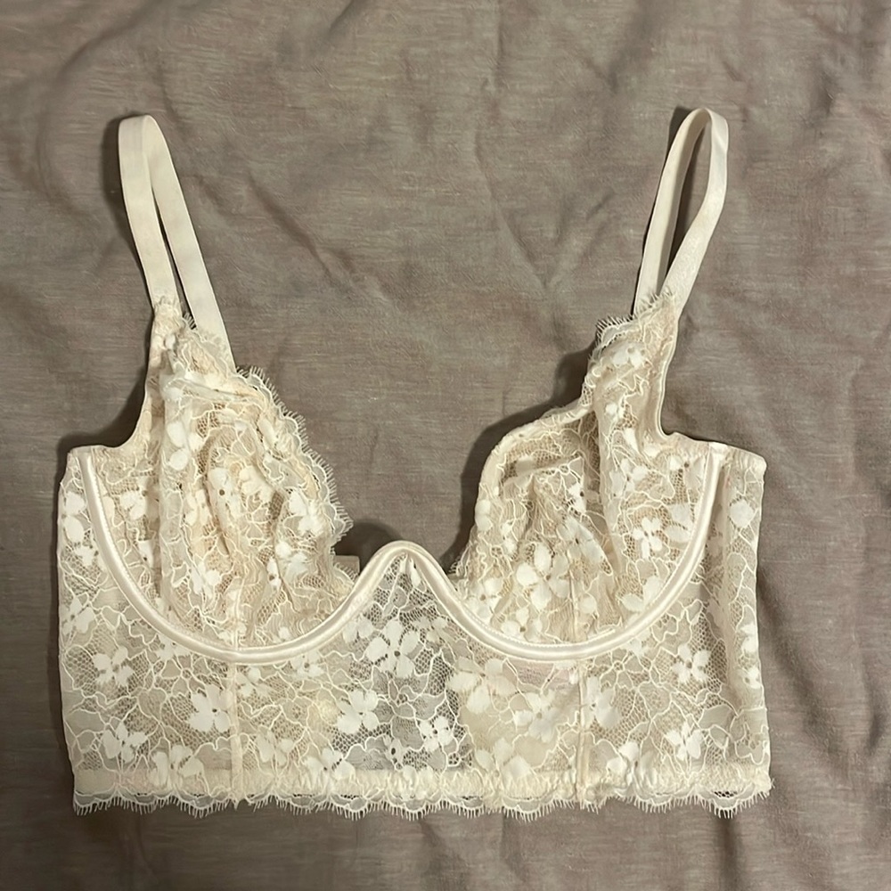 Victoria’s Secret White Lace Bralette
